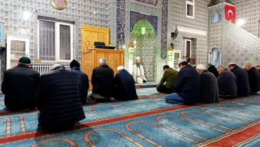 Ahmet Yavuzer Camii’nde sabah namazı buluşmaları bereketle sürüyor