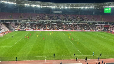 Kırmızı Şimşekler Hızlı Başladı: İlk Yarıda Avantaj Eskişehirspor’un