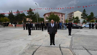 İnönü Belediyesi Cumhuriyet’in 102. yılını çelenk töreniyle kutladı