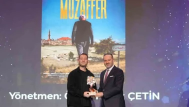 Kütahyalı Yönetmen O Ödül Töreninde En İyi Belgesel Film Ödülü Aldı