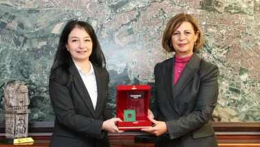 Başkan Ünlüce’nin Katılımcı Bütçe Projesi Özendirme Ödülü Aldı