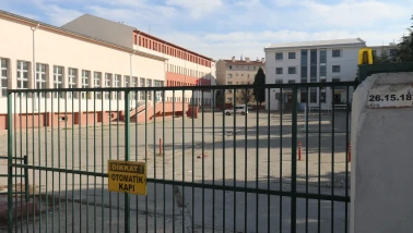 Eskişehir’de Gıdadan Zehirlenen Lise Öğrencisi Hastaneye Kaldırıldı