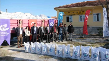 Sivrihisar’da Atıl Arazi Üretime Kazandırıldı, Arpa Ürünleri Dağıtıldı