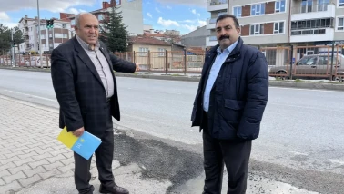 Gürol Yer: “Eskişehir’in Yan Yolları Sahipsiz Bırakıldı”