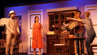 Şehir Tiyatroları’nın yeni oyunu ‘Kendime Kıyamam’ ilk gösterimde ayakta alkışlandı