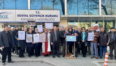 İYİ Parti’den SGK Başkanı’na Tepki: “Emeklinin Halinden Anlamayan Bankacı Başkan”