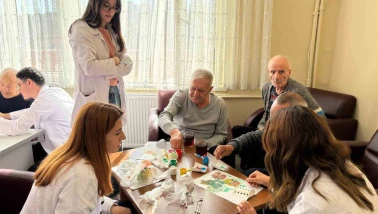 ESOGÜ Öğrencileri, Halis Toprak Huzurevi’nde Yaşlılarla Bir Araya Geldi