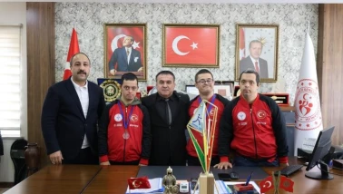 Down Sendromlu Basketbolcular Avrupa Başarısını Bilecik’te Kutladı