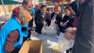 Sultandağı’nda Gazze İçin Hayır Çarşısı Kuruldu