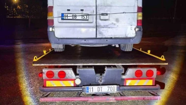 Bilecik’te Yakalaması Olan Minibüs Trafik Denetiminde Ele Geçirildi