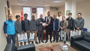 Uluslararası Cevat Ülger AİHL Öğrencileri Filistin İçin Hayır Panayırı Düzenledi