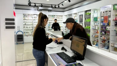 Eczanelerde Alarm: "İlaç Yoksa Tedavi de Yok"