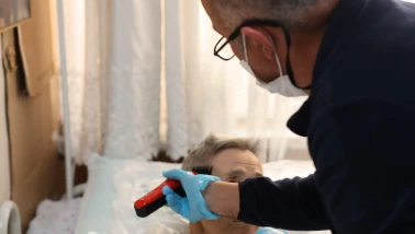 Büyükşehir Belediyesi Engelliler Günü’nde Ev Ziyaretleri Gerçekleştirdi