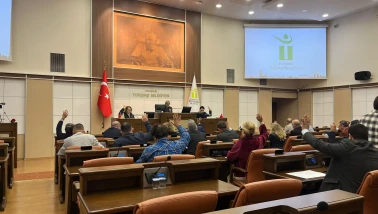 Tepebaşı Meclisi'nde Kent Berberi 2026 Tarifesi Kabul Edildi