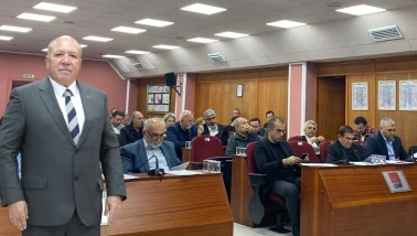 AKP'li Meclis Üyesi Akbıyık'tan Başkan Kurt'a Sorular: "Sigorta'ya Borcunuz Ne kadar?"