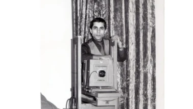 Fotoğraf makinesini 55 yıldır elinden bırakmıyor