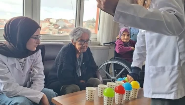 ESOGÜ Öğrencileri Yaşlılarla Hafıza ve Denge Etkinliği Yaptı