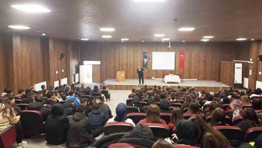 Hz. Peygamber ve Şahsiyet İnşası Konferansı Emet’te Yapıldı