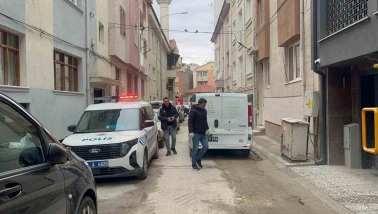 43 Yaşındaki Adam Apartman Dairesinde Ölü Bulundu