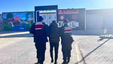 Afyonkarahisar’da 9 Yıl Hapis Cezasıyla Aranan Şahıs Yakalandı