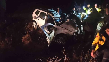 Dinar’da Feci Kaza: Otomobil Sürücüsü Hayatını Kaybetti