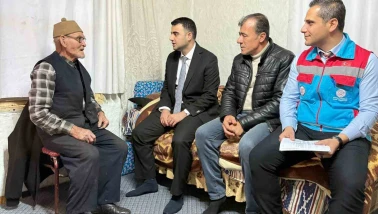 Kaymakam Kılıç, Medetli köyünde vatandaşların kapısını tek tek çaldı