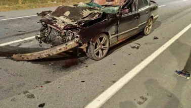 Afyonkarahisar’da Trafik Kazası: Otomobil Hurdaya Döndü