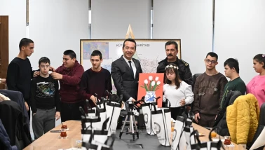 Emniyet Müdürü Elbir, Özel Eğitim Öğrencilerini Makamında Ağırladı