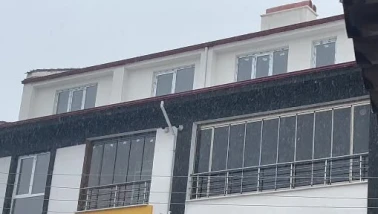 Tavşanlı Beyaza Büründü: Esnaf Kestane Keyfi Yaptı