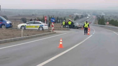 Tavşanlı’da otomobil ve traktör çarpıştı: 2 yaralı