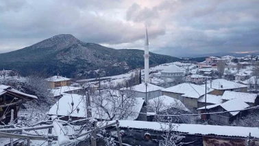 Osmaneli’nin Yüksek Kesimlerine Yılın İlk Karı Düştü