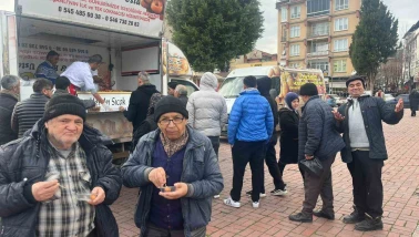 Tavşanlı’da Üç Ayların Başlangıcı Lokma İkramıyla Karşılandı