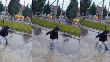 Tavşanlı’da kontrolden çıkan otomobil ağaca çarptı: 2 yaralı