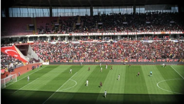 Eskişehirspor şampiyonluk yolunda dev adım attı