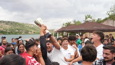Türkiye’nin en iyi kanocuları Eskişehir’de kürek çekti!