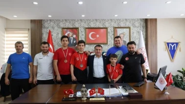 Küçük yaşta büyük başarı: Bilecik madalyayla döndü