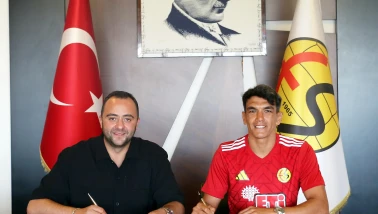 Eskişehirspor Kanatlarını Güçlendirdi: Akın Akman İmzayı Attı