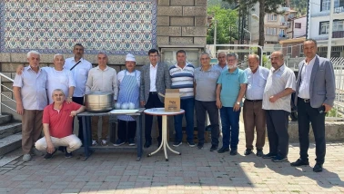 Başkan Kahveci, İstiklal Mahallesi'nde Aşure İkramı Gerçekleştirdi!