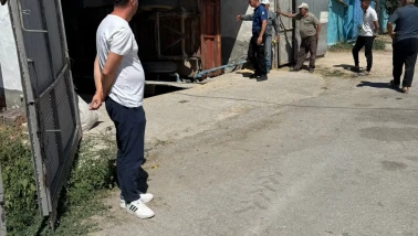 Yem Kırma Makinesine Düşen İşçi Ağır Yaralandı