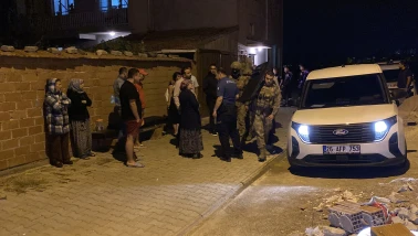 Odaya Kilitlenen Adam İçin Özel Harekat Devreye Girdi