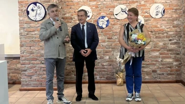 “Mavinin Kıyısında” Sergisi Açıldı