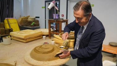 Başkan Ataç, Pişmiş Toprak Sempozyumu Sanatçılarıyla Bir Araya Geldi