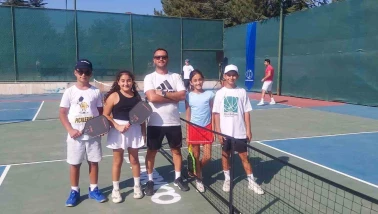 Eskişehir’de "Pickleball" Coşkusu: Nedir, Nasıl Oynanır?