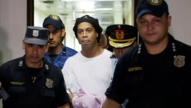 Ronaldinho Neden Hapse Girdi?