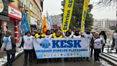 KESK’ten Eskişehir’de İş Bırakma Eylemi: “Geçinemiyoruz, İnsanca Yaşam İstiyoruz”