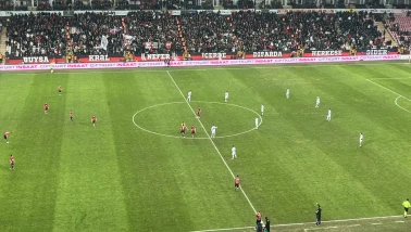 Fethi Heper Stadyumu’nda Gol Yağmuru Sürüyor