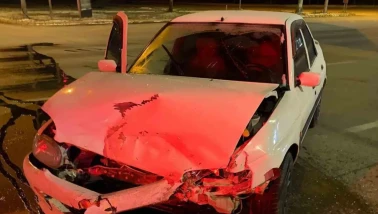 Afyonkarahisar’da İki Otomobil Çarpıştı: 4 Yaralı