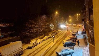 Şuhut ve Dinar’da Kar Etkili Oldu, Ekipler Sahada