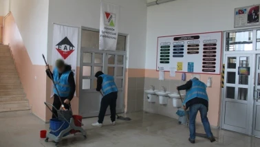 Eskişehir’de Okullar Ara Tatilde Yenileniyor