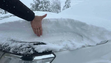Eskişehir’in O İlçesinde Kar Kalınlığı 25 Santimetreyi Geçti, Yollar Kapandı